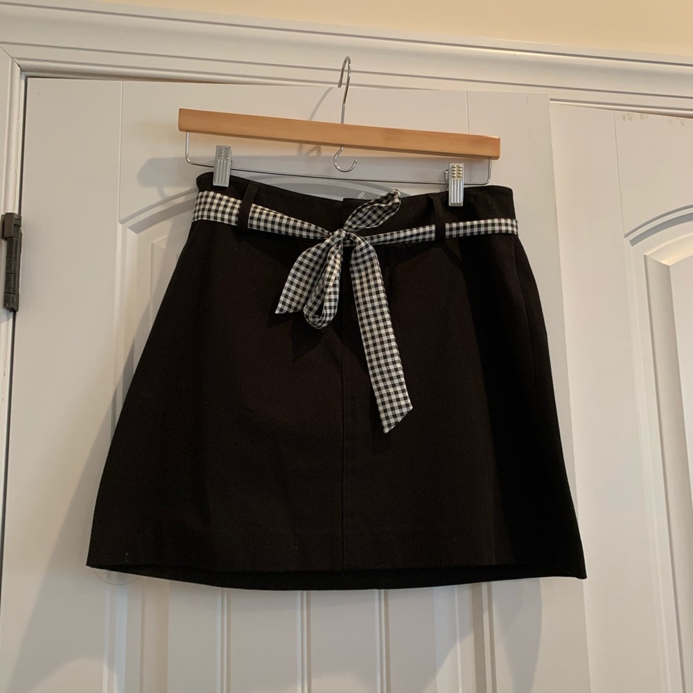 Beautiful black skirt with gingham removable belt